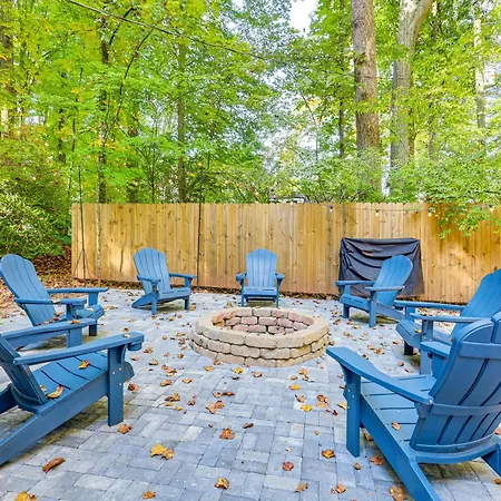 Family-Friendly Knoxville Home Close To Ut!